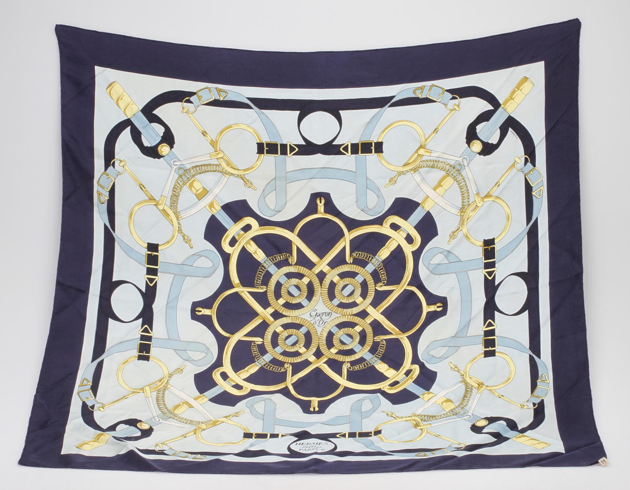 SCARF, Hermès, "Eperon d'Or".