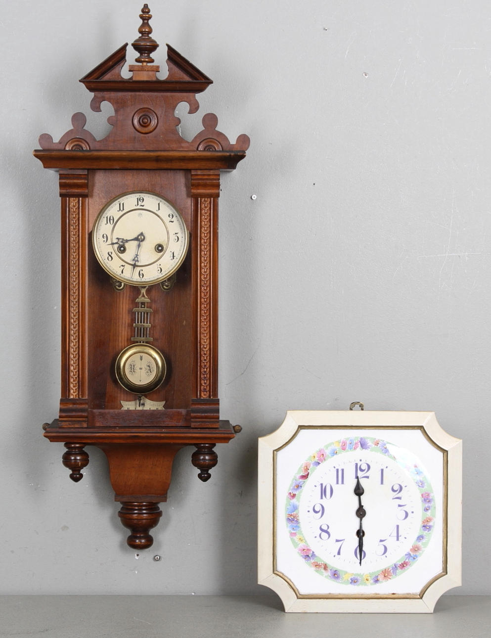 VÄGGUR, samt KÖKSUR. Tidigt 1900-tal.