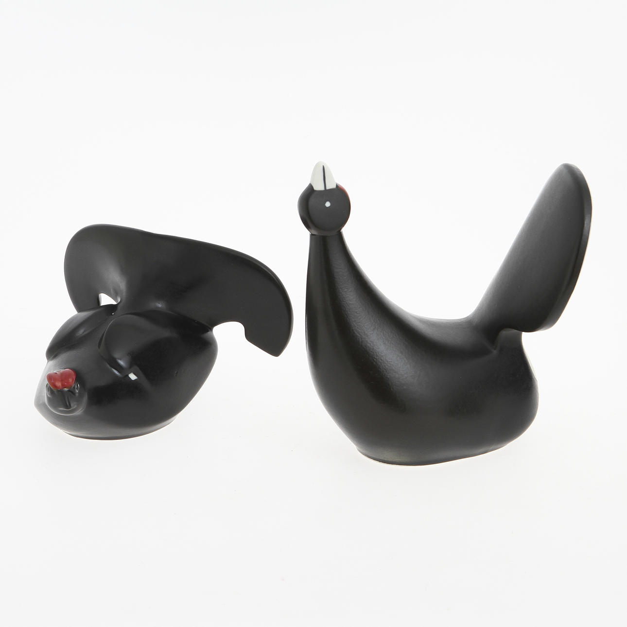 FIGURER, 2 st för WWF, glaserad keramik. Lillemor Mannheimer-Klingspor för Arabia, signerade.