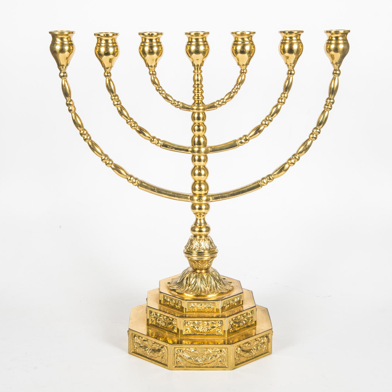 CANDELABRO, "Menorah", 7 brazos, latón.
