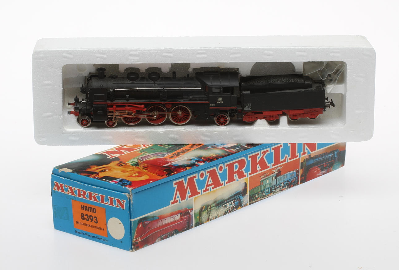 MODELLTÅG HAMO / MÄRKLIN ånglok 8393, Br 18 i originalkartong.