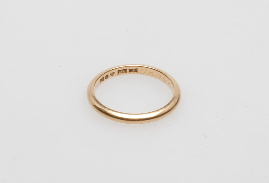 RING, 18k guld, vikt ca 5,5 gr.