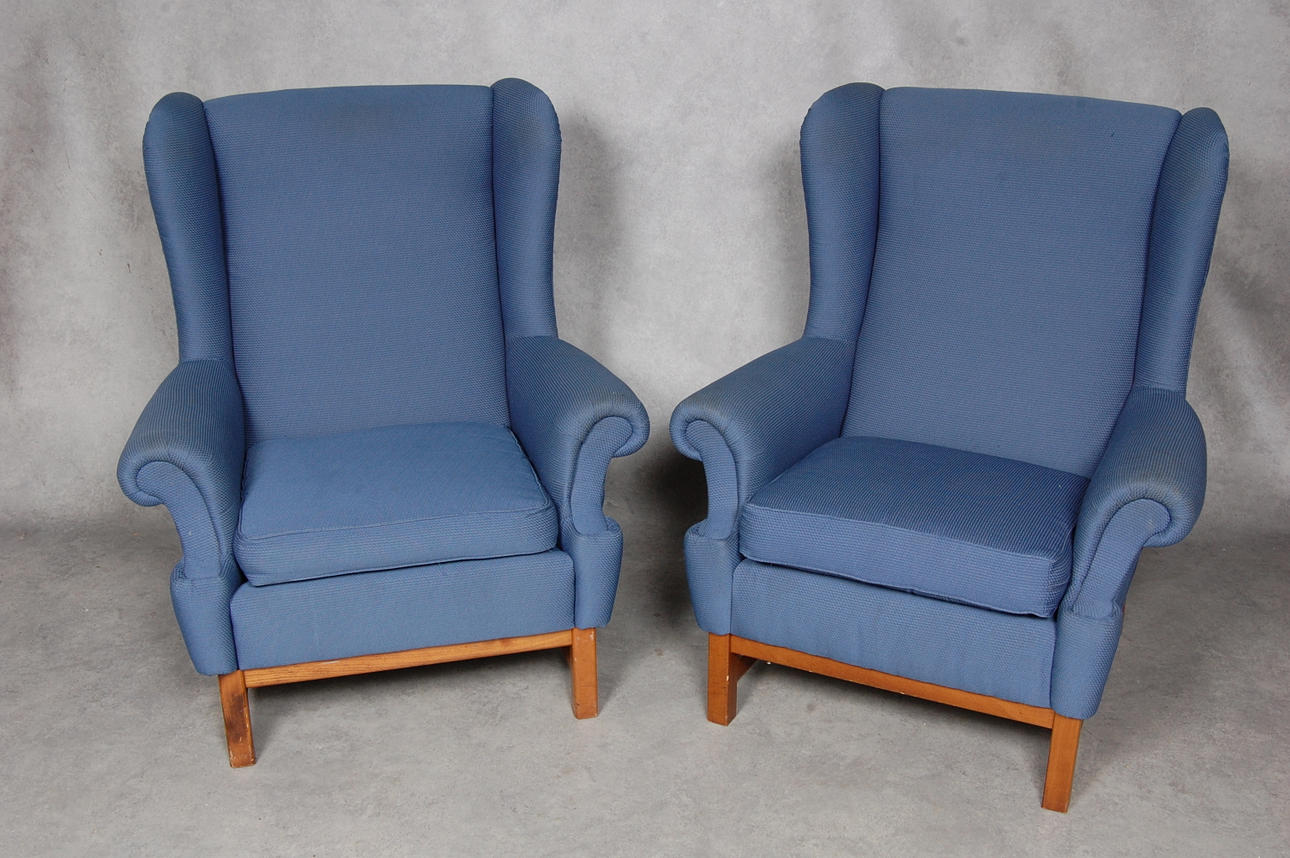 ÖRONLAPPSFÅTÖLJER, 1 par.