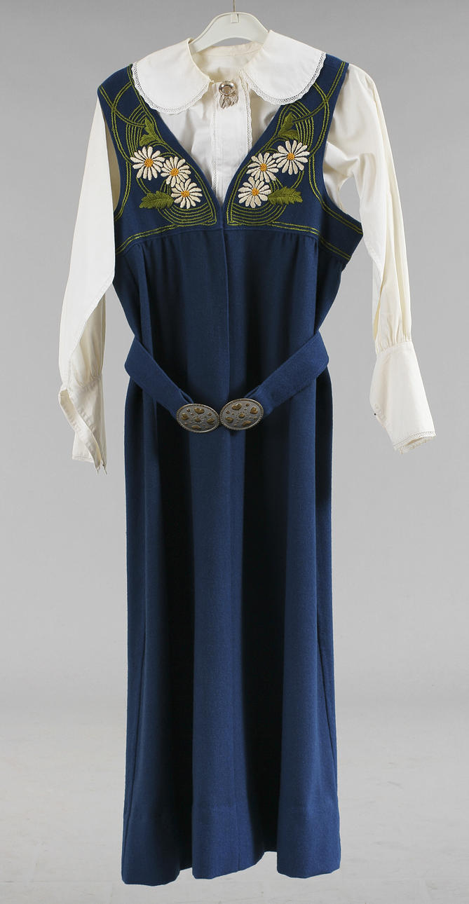 FOLKDRÄKT, Sverigedräkten, ca storlek 40.