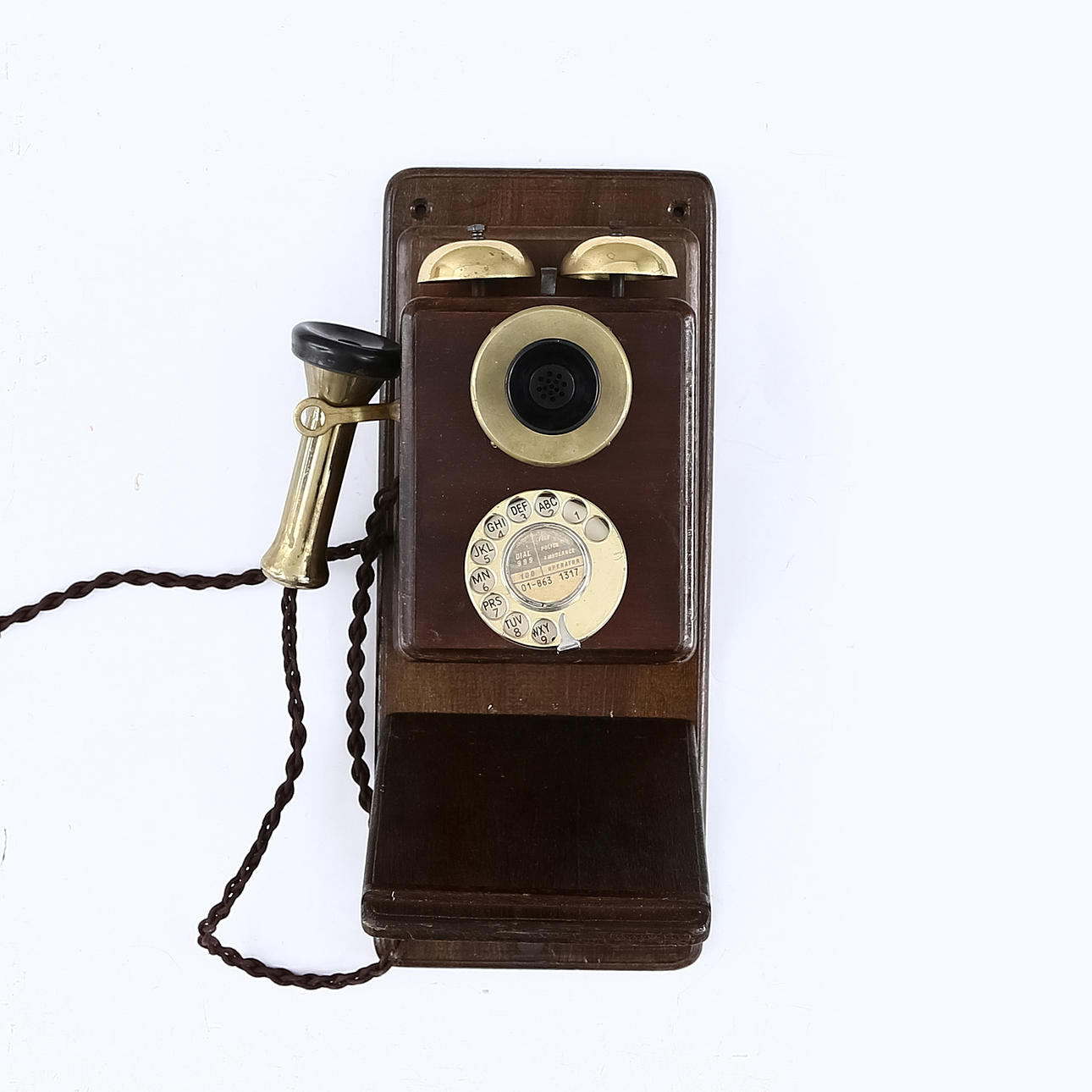 VÄGGTELEFON.