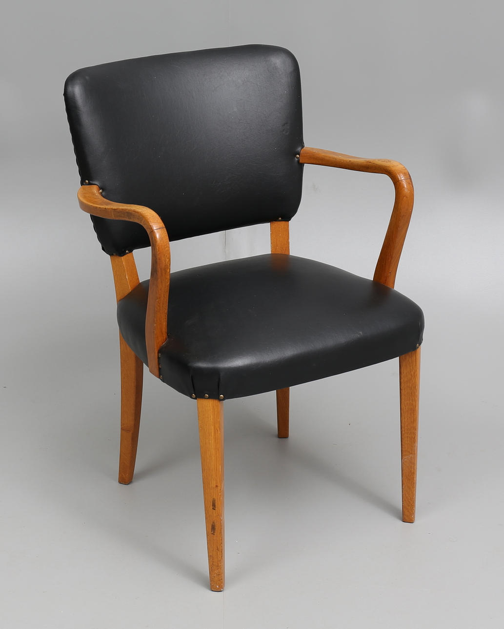 KARMSTOL, möjligen Axel Larsson Bodafors, 1900-talets mitt.