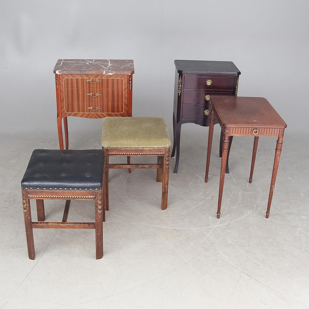 PALLAR samt BYRÅER, 5 delar.