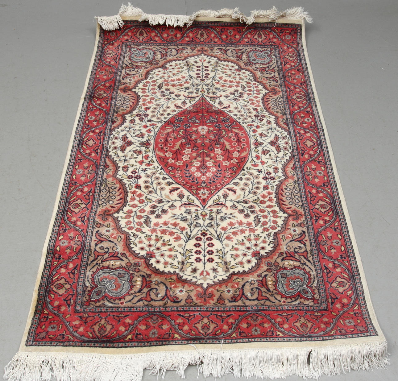 MATTA, orientalisk, ca 158 x 94 cm.