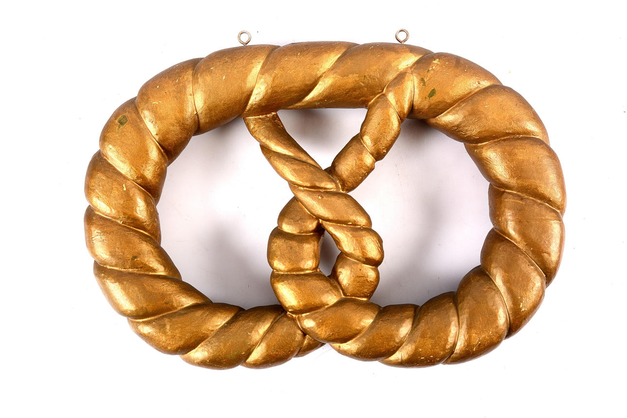 KRINGLA, trä, 1900-tal.