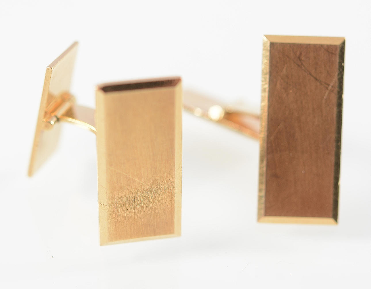 CUFF LINKS, a pair, Helge Larsson, Malmö 18K.