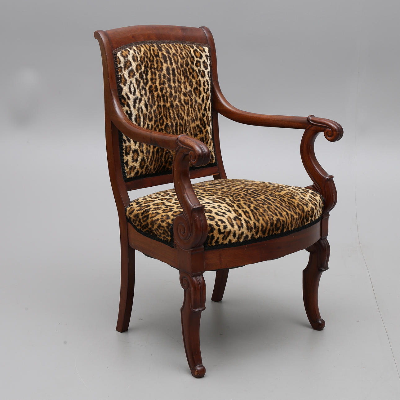 FÅTÖLJ, empire, mahogny.