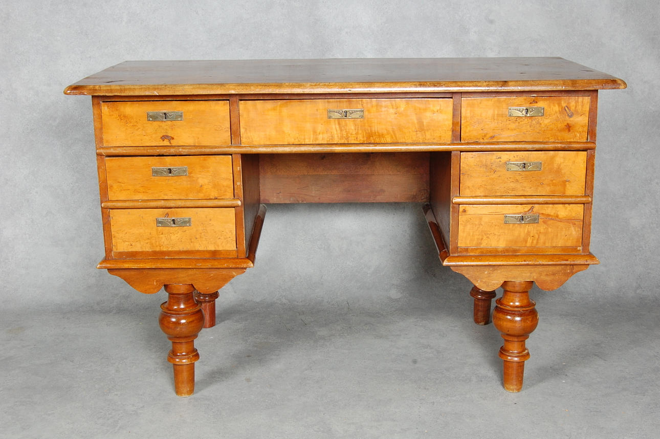 SKRIVBORD, 1800-talets senare del.