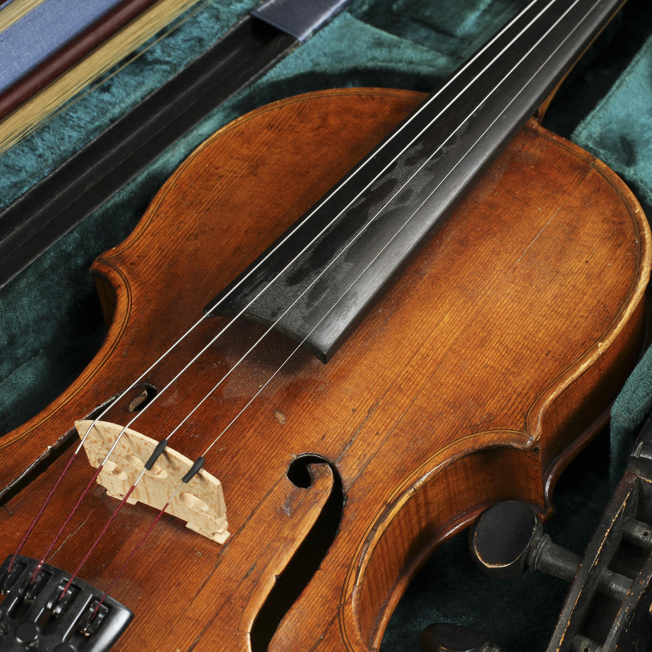 FIOLER, 2st med stråkar.