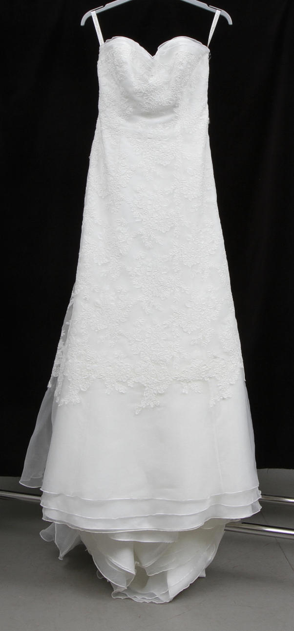 BRUDKLÄNNING, Forever yours.