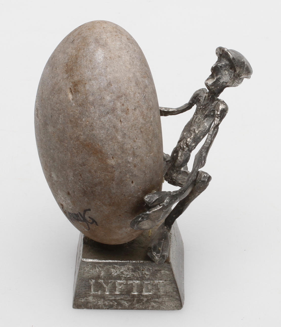 HENRY GUSTAFSSON. "Lyftet". Skulptur, signerad.