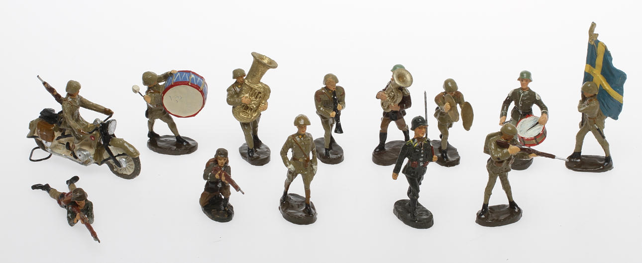 ELASTOLIN och DUROLIN. 13 stycken tyska och svenska förebilder. Tyskland 1930- 1940-tal.