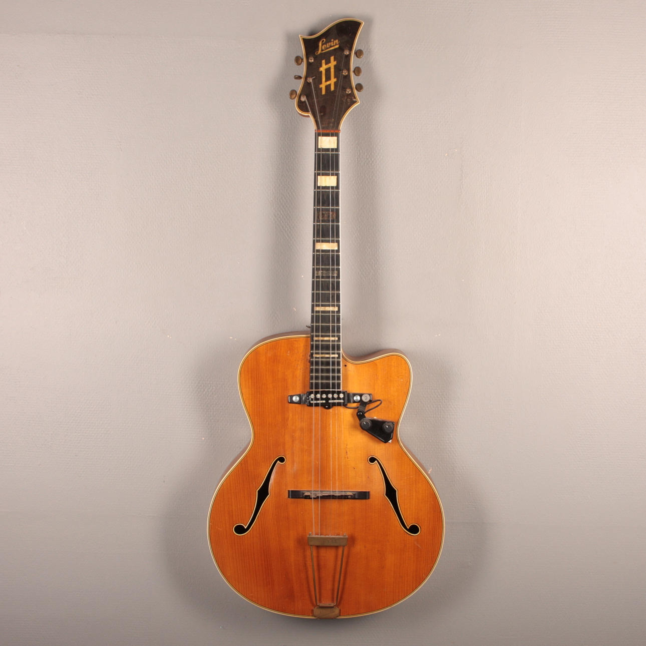 ORKESTERGITARR, Levin, Royal, 1950-tal.