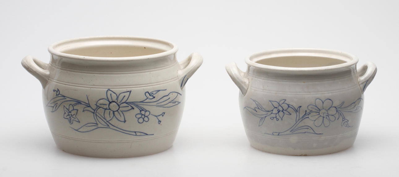 KRUKOR, 2 st, stenmassa, Gustafsberg, omkring 1900.