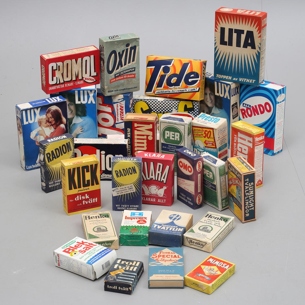DETERGENT PACKAGING, mid 20th century.