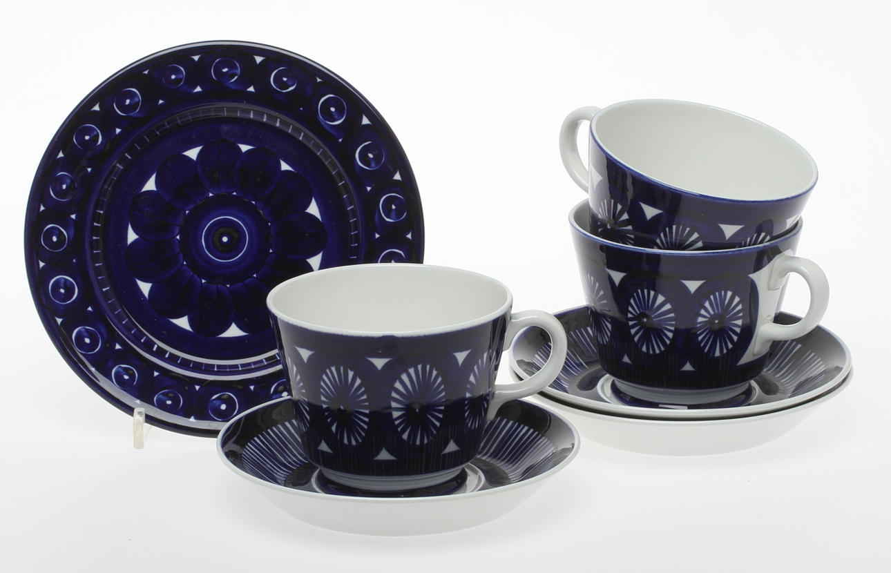 TEKOPPAR, med fat, 3 st, "Fiesta", ASSIETT, "Valencia", porslin, Ulla Procopé, Arabia.