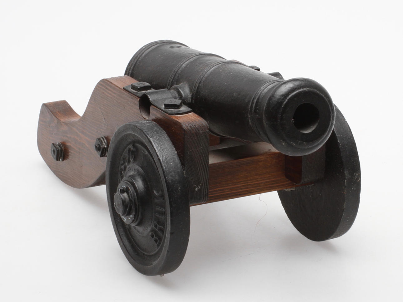 SALUTKANON, gjutjärn, Stavsjö bruk, 1900-tal.