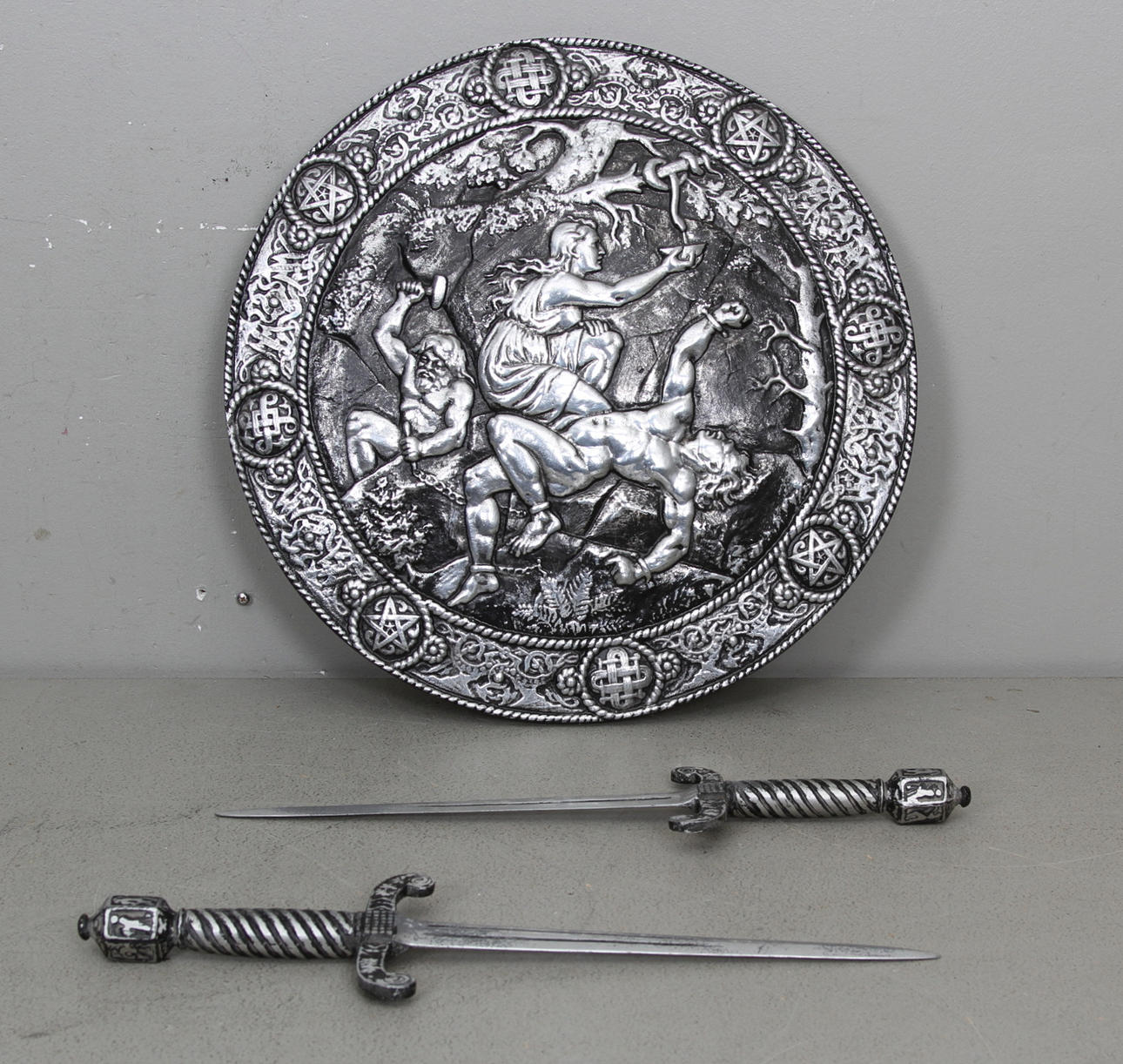 SKÖLD OCH KNIVAR, tre del, 1900-tal.