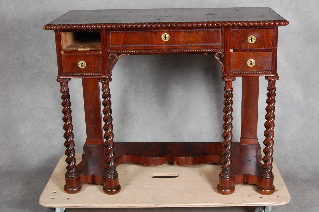 KONSOLBORD, ca 1850-tal.