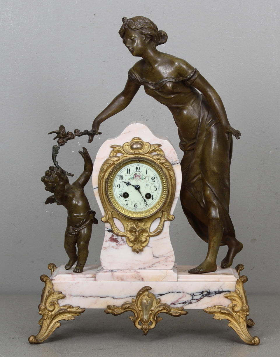 BORDSUR, Frankrike, 1800 talets slut.