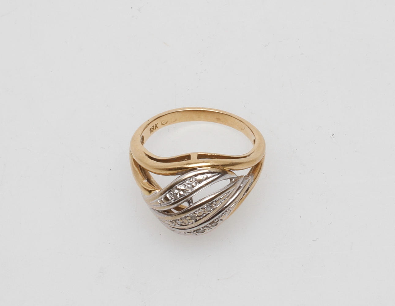 RING, 18k guld, vikt ca 4,3 gram.