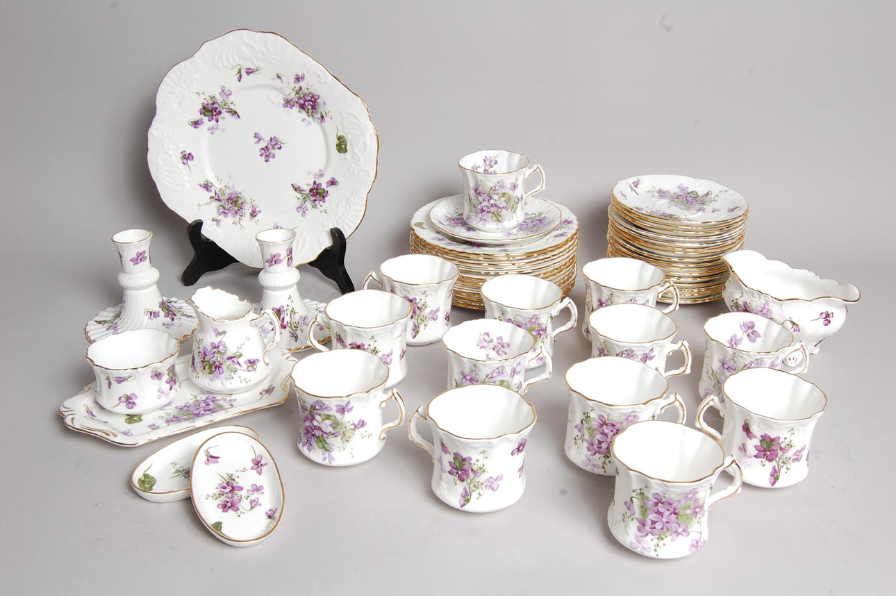KAFFESERVIS, porslin, 52 delar, " Victorian Violets ", England.