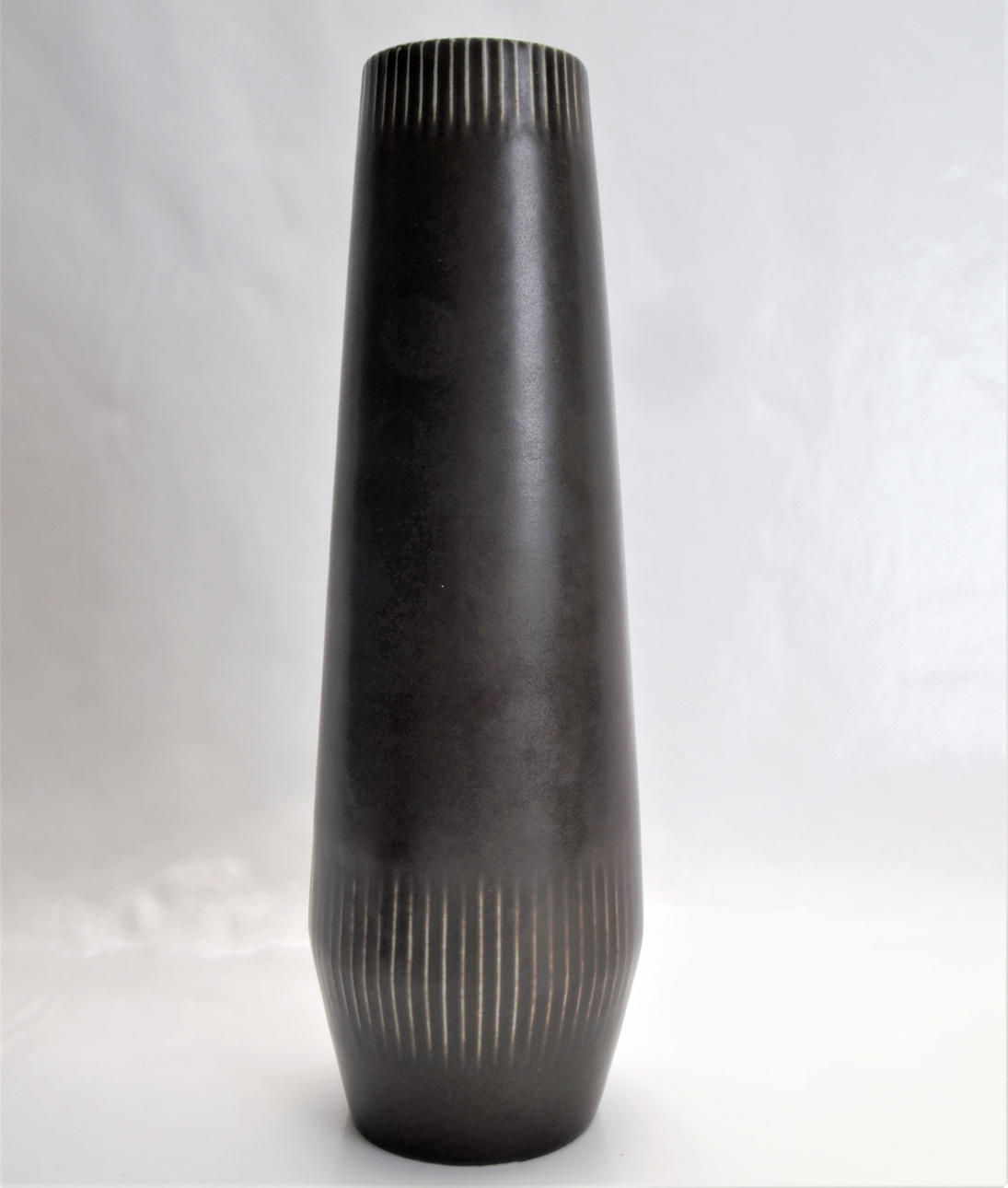 CARL-HARRY STÅLHANE. VASE, stoneware, RÖRSTRAND.