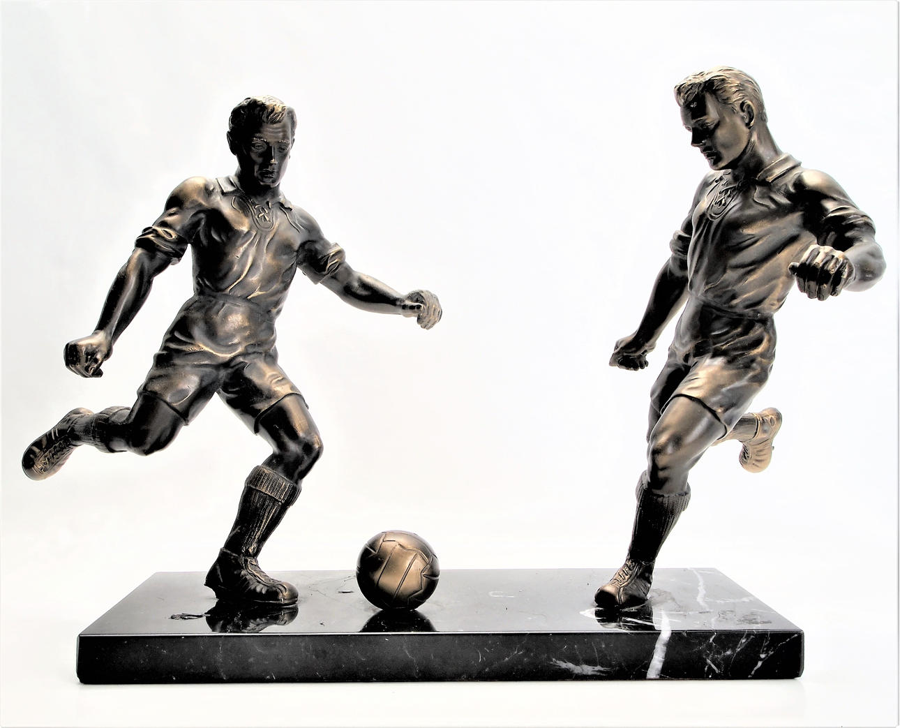 ESCULTURA, FUTBOLISTA.
