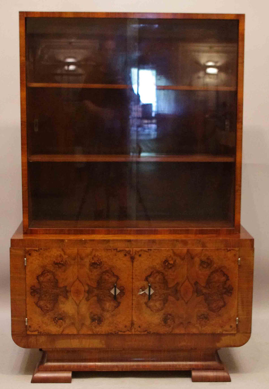 VITRINSKÅP, Art Deco, mahogny.