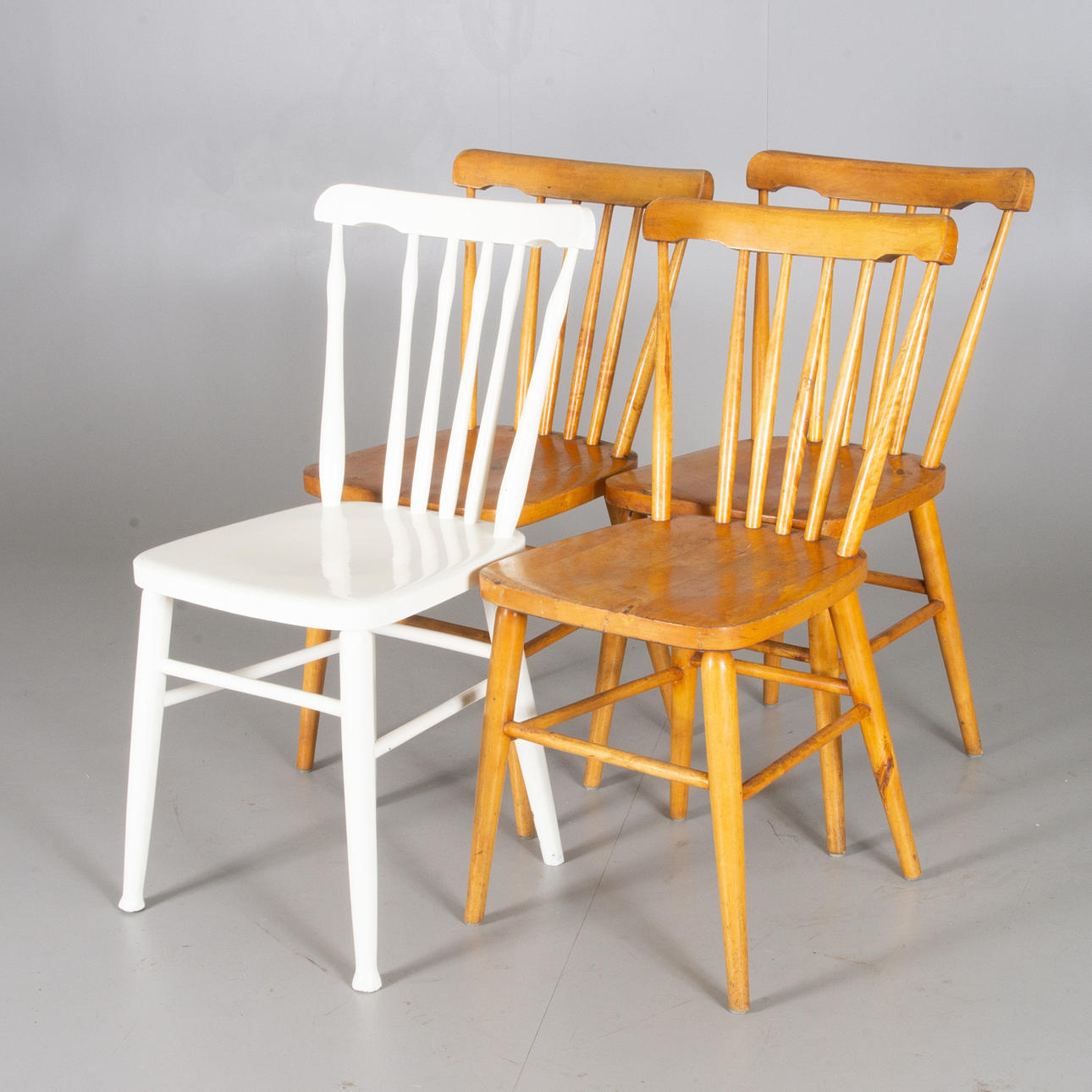 STOLE, 3+1 stk., pindemodel.