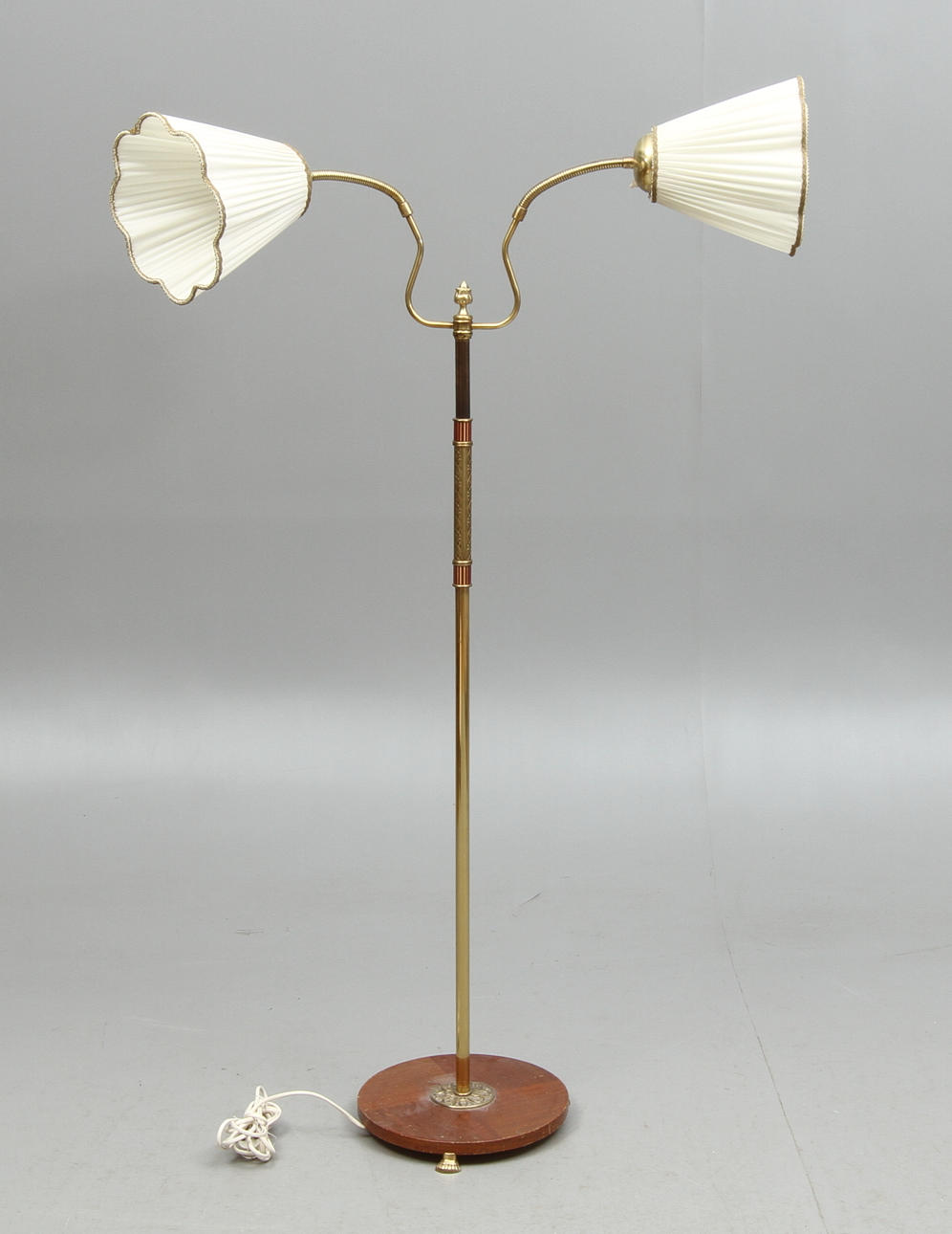 GOLVLAMPA, märkt Eskilstuna Electrofabrikt Aktiebolag, 1900-tal.