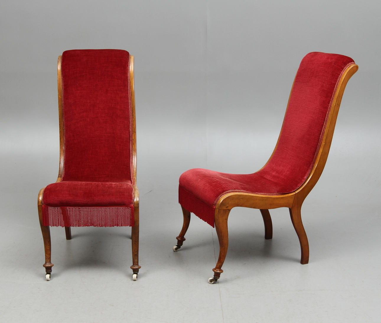 STOLAR, ett par, sk svanstolar, sent 1800-tal.