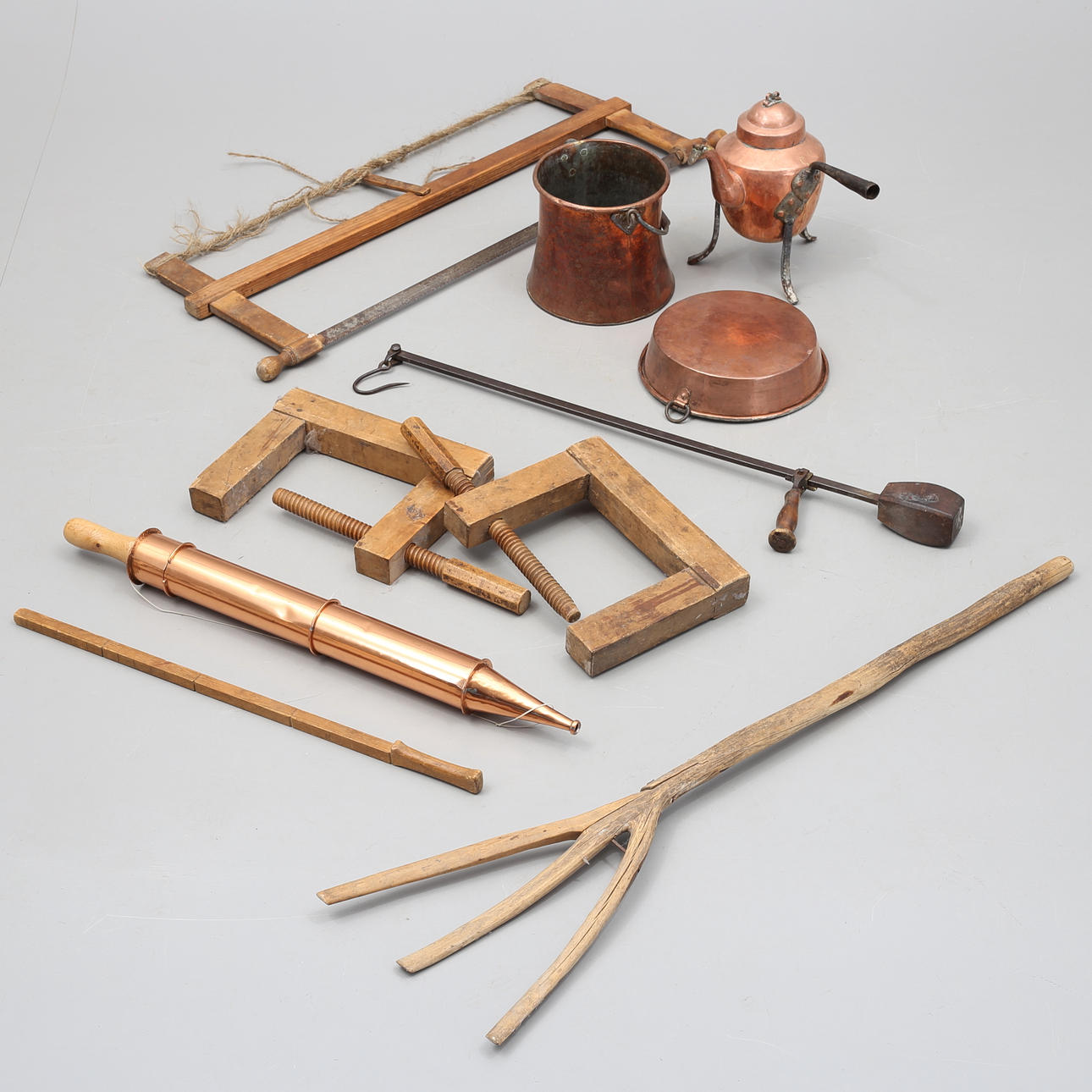 HERRAMIENTAS, OBJETOS DE COBRE, gente común, siglo XIX.