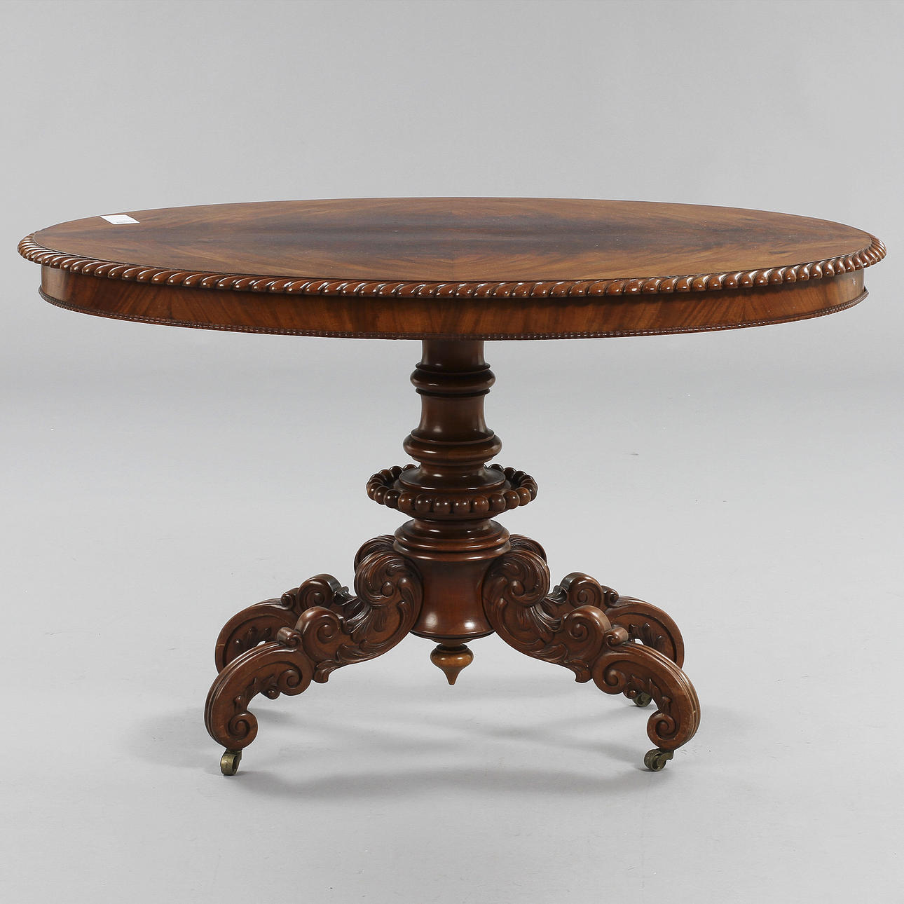 SALONGSBORD, rokokostil.