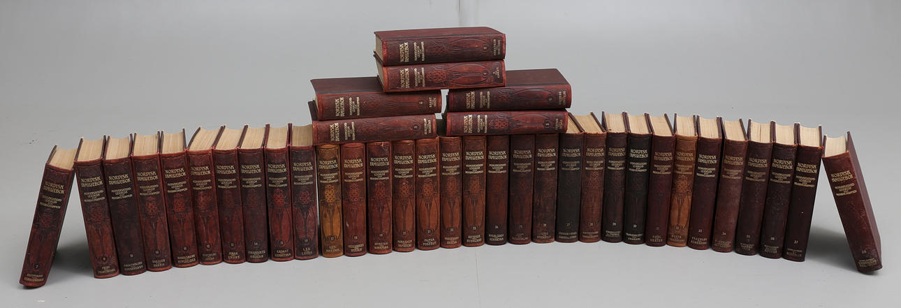 NORDISK FAMILJEBOK, 38 band. Uggleupplagan.