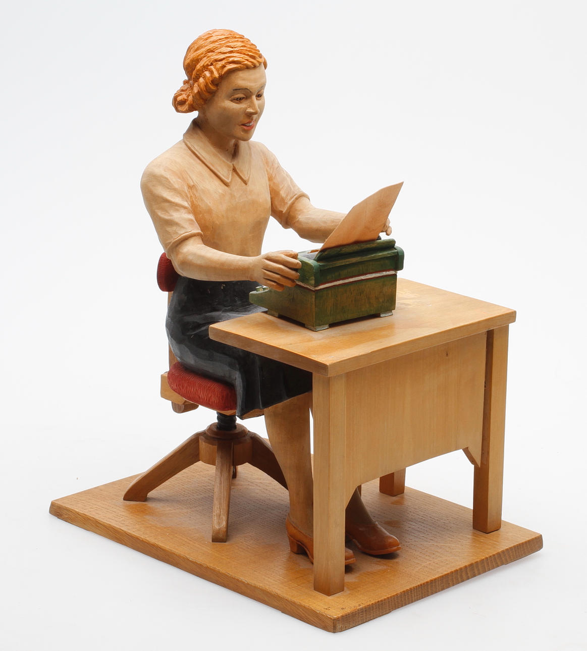 SKULPTUR, trä, Sven Nordin, Motala. Signerad och daterad 1945.