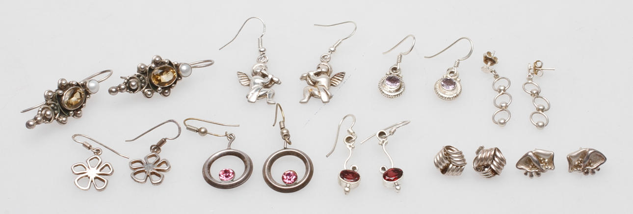 ÖRHÄNGEN, 9 par, silver.