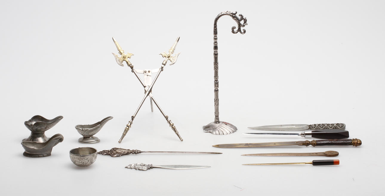 METALLFÖREMÅL, 13 delar, bl.a. David Andersen.