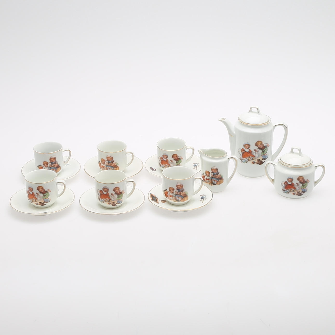 BØRNESERVICE, PORCELÆN, OMKRING 1910.