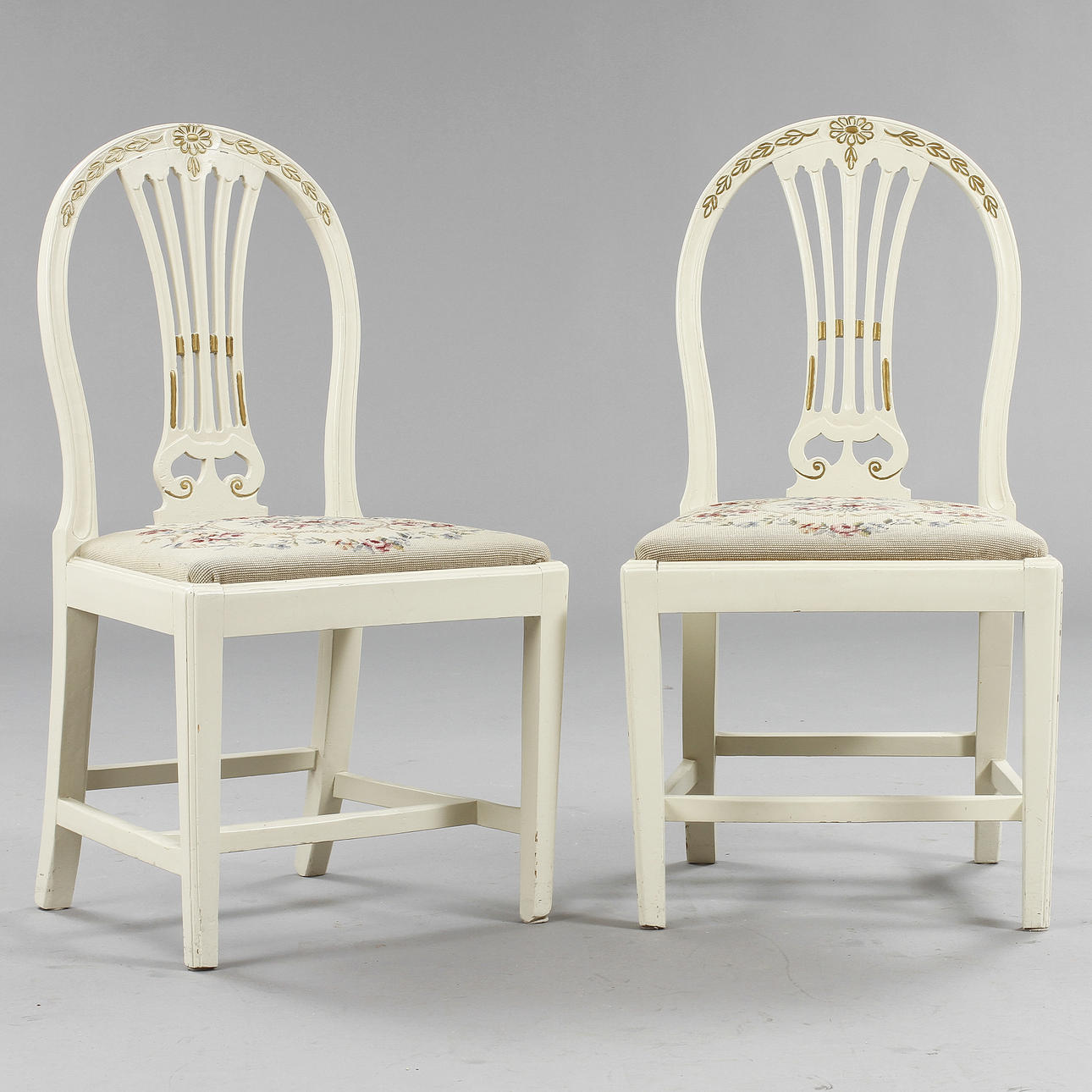 STOLAR, 2 st, gustavianskt stil, 1900-tal.