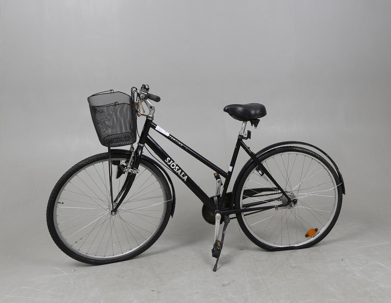 DAMCYKEL, Sjösala, Västanvind.