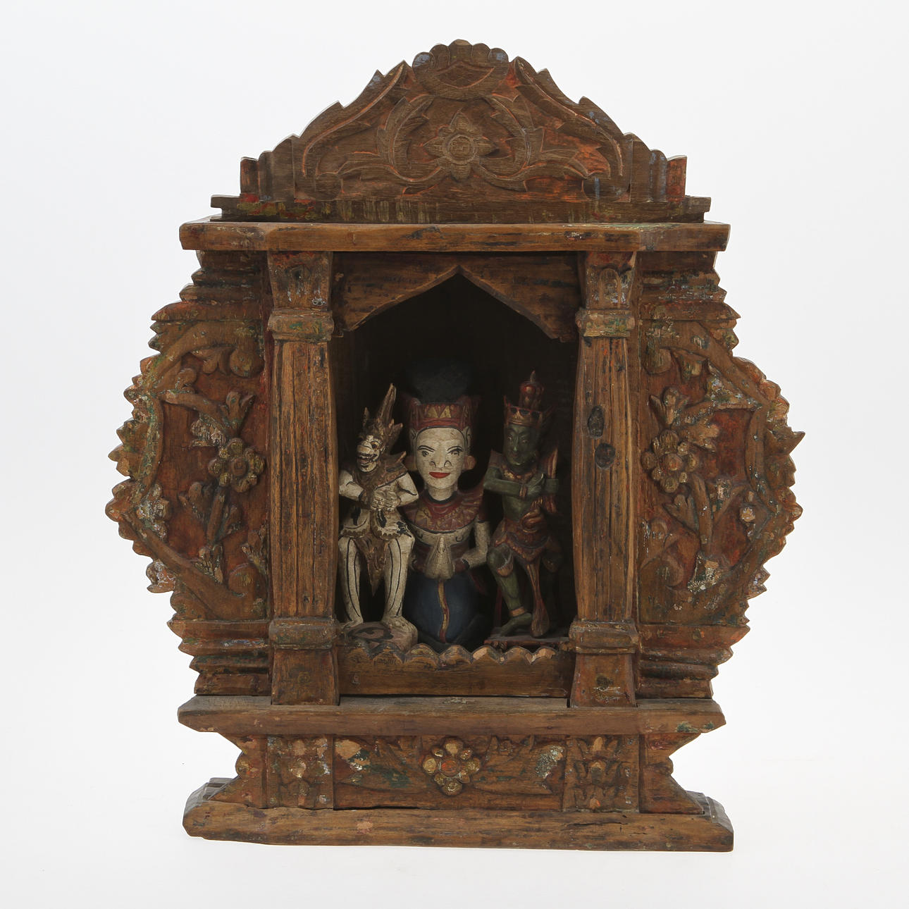 ALTARSKÅP, orientaliskt, 1900-tal.