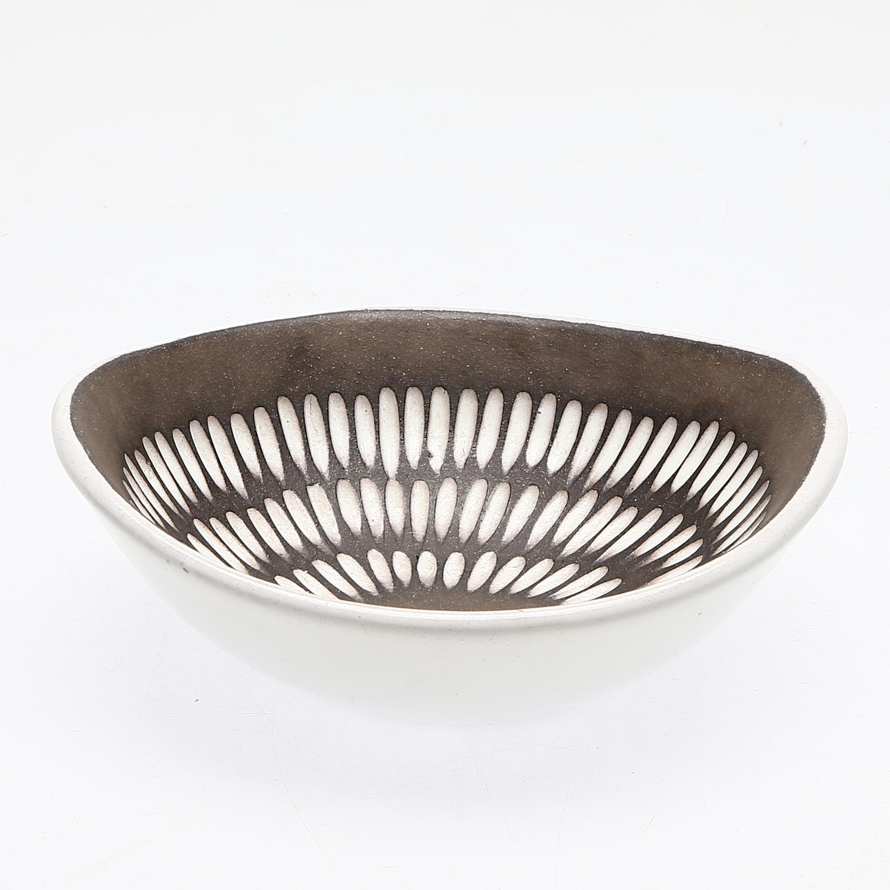 INGRID ATTERBERG. Schale, "Neger", Nr. 2127, Upsala Ekeby.