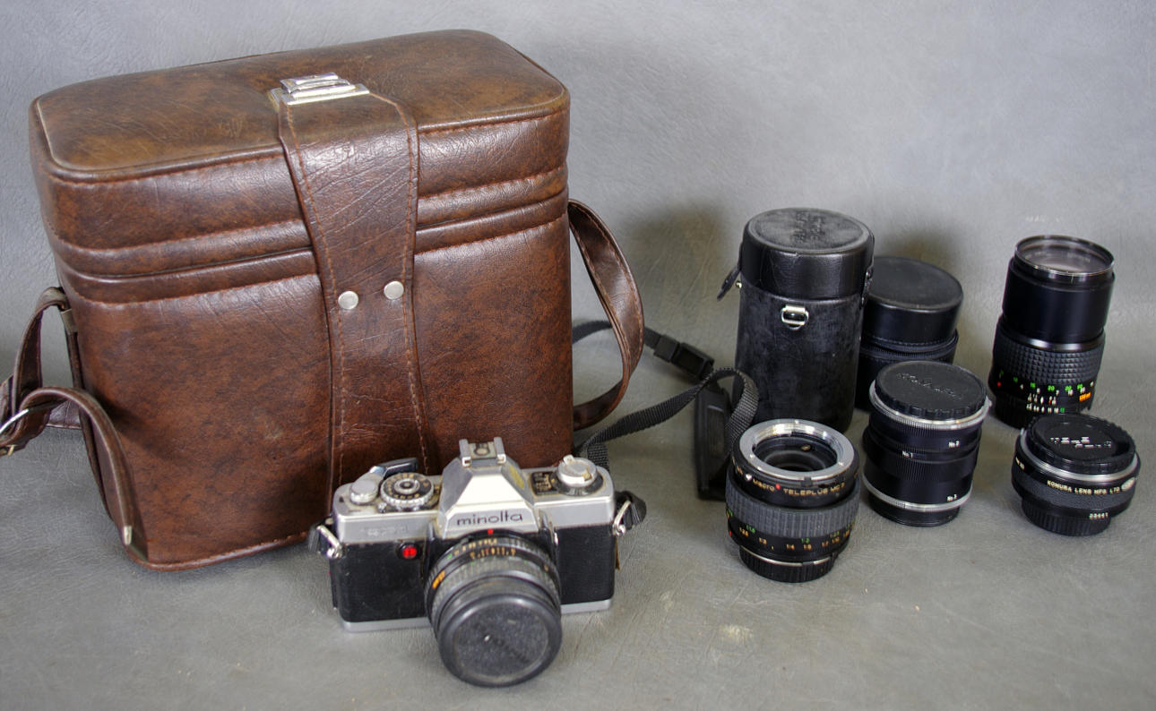 KAMERA med tillbehör.