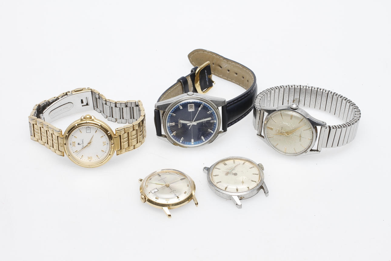 HERRARMBANDSUR, 5 st, bl.a. Longines, Certina, Pierre Cardin.