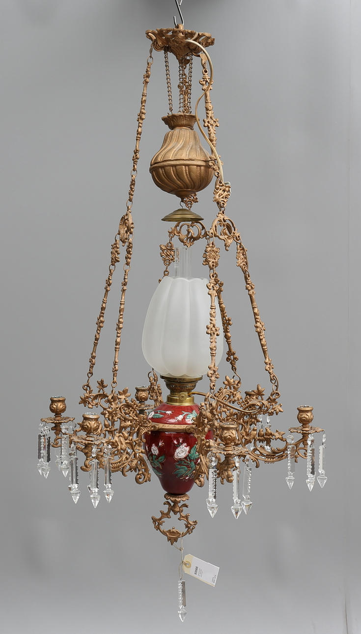 MAJOLIKALAMPA, 1900-talets fjärde kvartal.